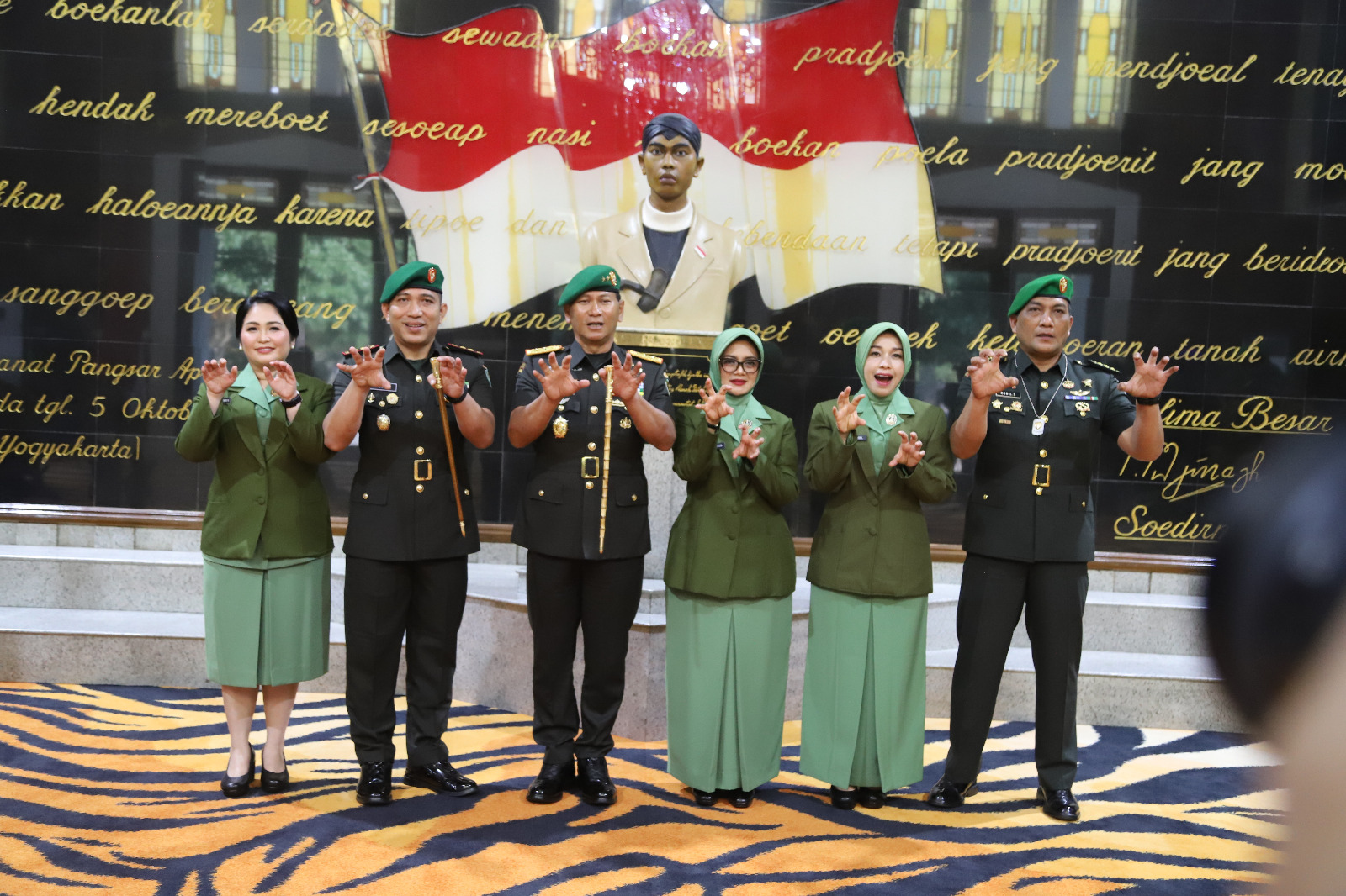 Tradisi dan Sertijab Dandim 0618/Kota Bandung, Pangdam III/Siliwangi Tekankan Penguatan Sinergitas dan Pembinaan Teritorial